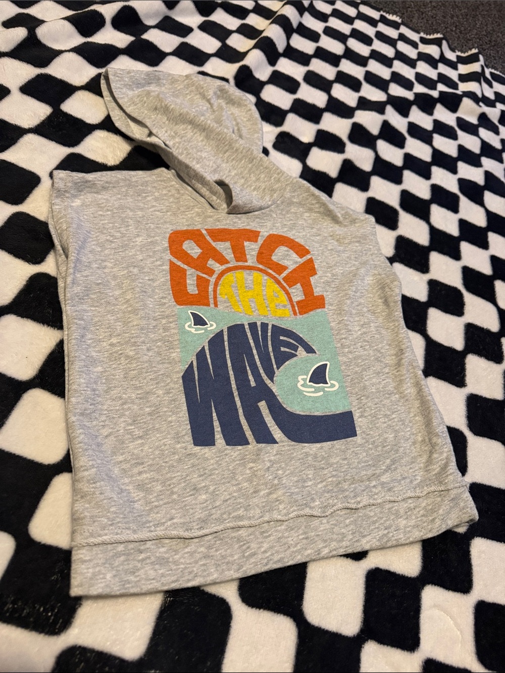 Kids' Gray 'Catch the Wave' Graphic Hoodie Tank Top